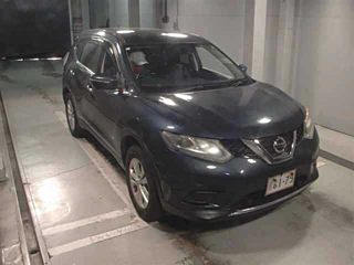 2015 NISSAN X-TRAIL