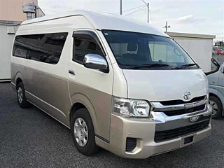 2019 TOYOTA HIACE
