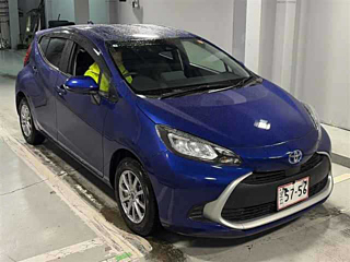 2025 TOYOTA AQUA