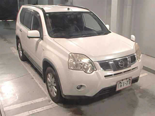 2011 NISSAN X-TRAIL