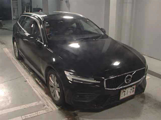 2020 VOLVO V60