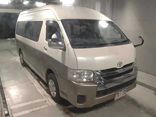 2015 TOYOTA HIACE