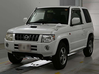 2010 NISSAN KIX
