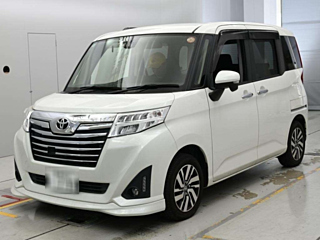 2018 TOYOTA ROOMY