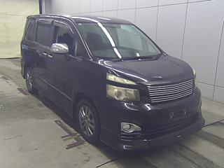 2011 TOYOTA VOXY