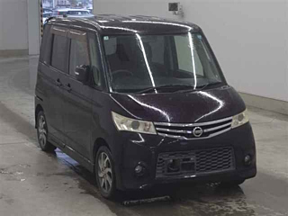 2013 NISSAN ROOX