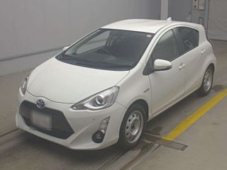 2016 TOYOTA AQUA