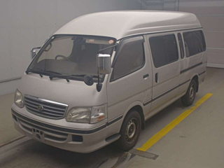 2001 TOYOTA HIACE