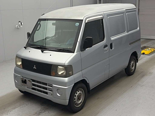 2005 MITSUBISHI MINICAB VAN